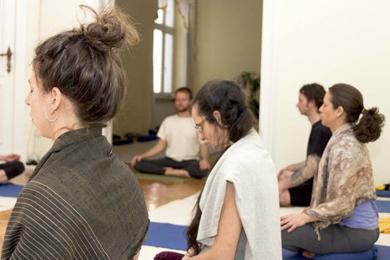 Yoga-LehrerInnen-Ausbildung-Meditation